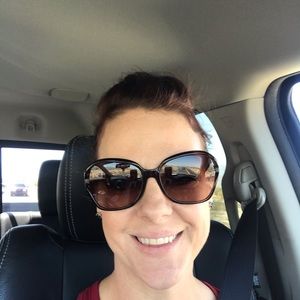 Meet your Posher, Kendra